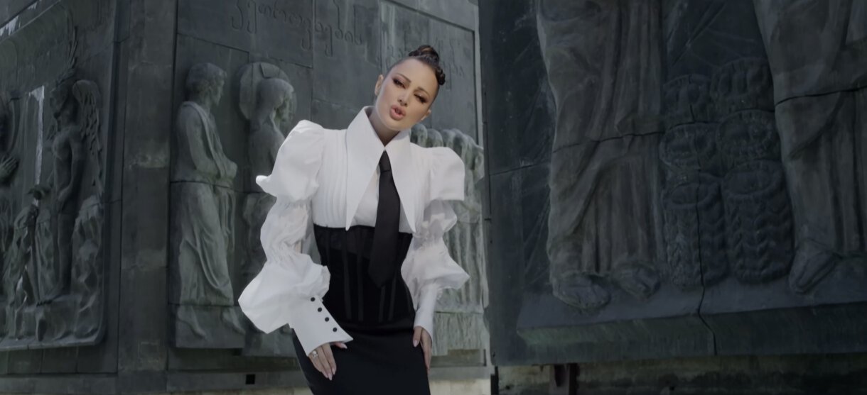 Nakon tri godine Aleksandra Prijović izbacila novi album i otvorila kafić usred svoje kuće