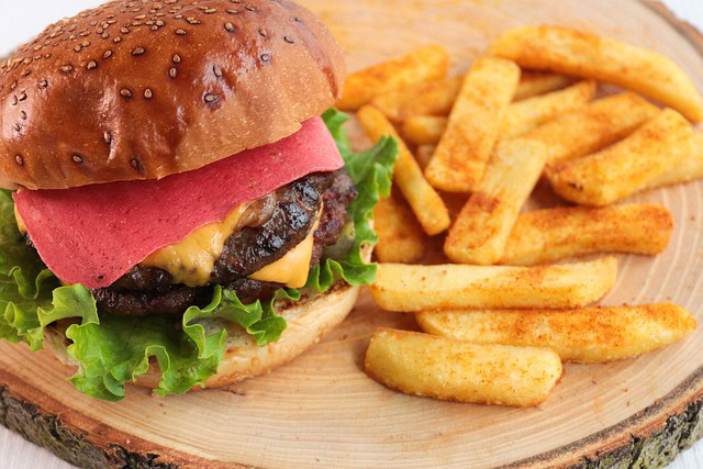 Čikago dominira svetskom burger scenom: Četiri restorana među najboljima