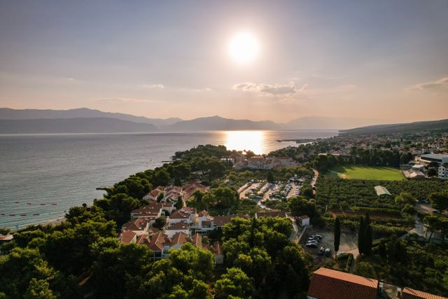 Stroga pravila na Jadranu: Makarska ograničava alkohol tokom sezone