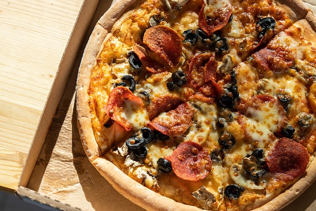 Čikago ponovo na mapi: Evo ko je ušao u elitni „50 Top Pizza“ vodič za 2026