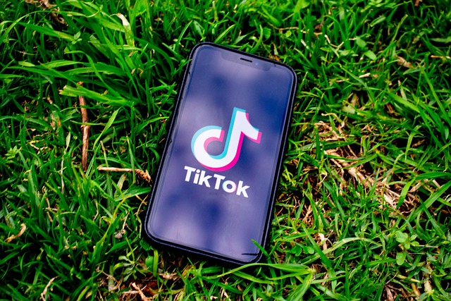 TikTok pod pritiskom EU: Brisel traži promene zbog bezbednosti dece, kazna mogla da bude ogromna