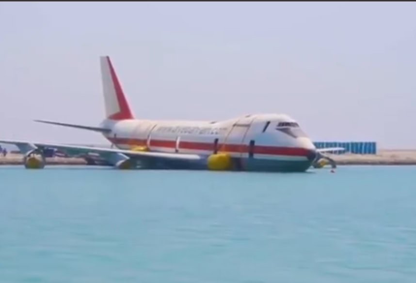 Neverovatna sudbina Boeing-a 747: Kupili ga za samo $100.000, rastavili do poslednjeg šrafa i potopili u more – danas je svetska atrakcija