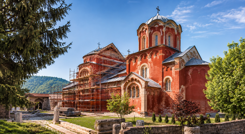 Vlada donela važnu odluku! Manastiru Žiča odobreno 60 miliona dinara za obnovu