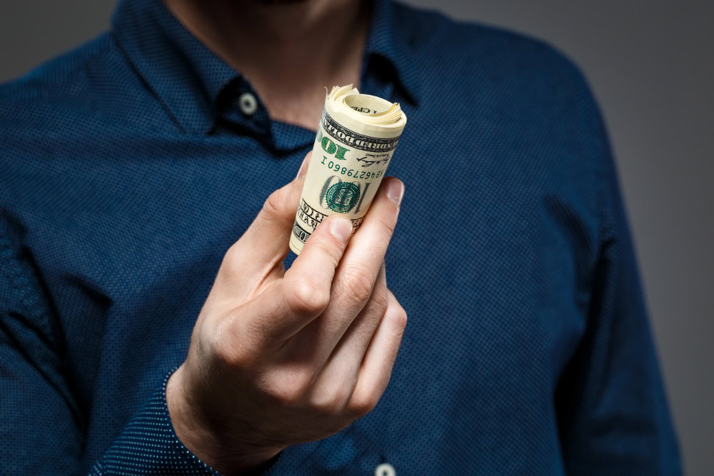 Amerikanci tonu u dugove: Rekordan broj građana duguje u proseku čak $40.000