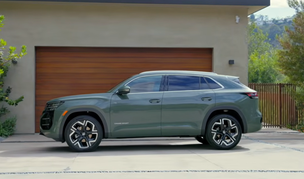 Volkswagen potpuno menja Atlas Cross Sport: Više snage, ogromni ekran i luksuznija kabina za 2027. (VIDEO)
