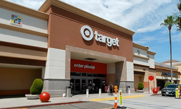 Target snižava cene više od 2.000 artikala pred prazničnu sezonu