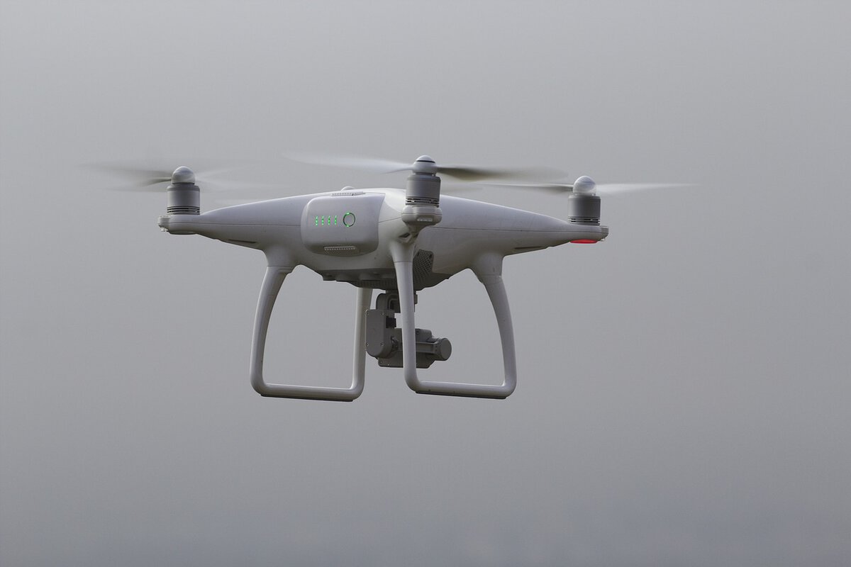 FBI: Od 18. novembra građani prijavili 5.000 dronova