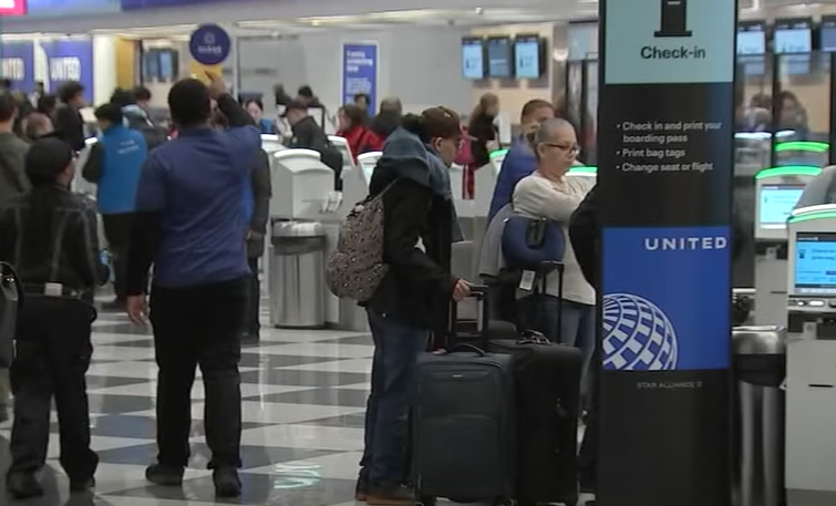 Čikago: Rekordan broj putnika i gust promet na aerodromima i putevima