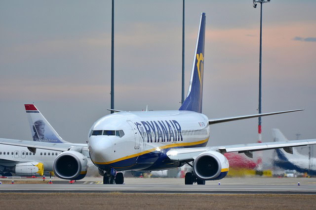 Haos u avionu može vas skupo koštati: Ryanair uvodi drakonske kazne za putnike!