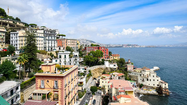 Gužve, redovi, haos: Turisti preplavili Italiju i Grčku