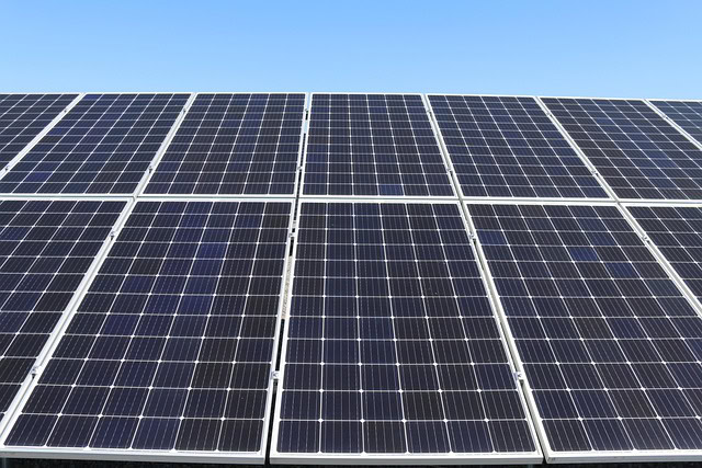Trump ukida solarne subvencije – da li Illinois može da sačuva svoju zelenu energiju?