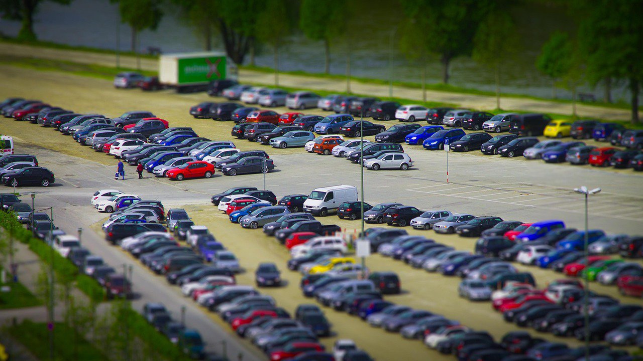 Smanjenje američkih tarifa na automobile iz EU odloženo – trgovinski pregovori zapeli