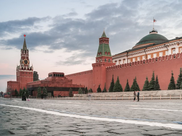 Putin ruši Trump-ov mirovni plan: Kremlj igra dvostruku igru, otkriveni tajni razgovori i skriveni zahtevi Moskve