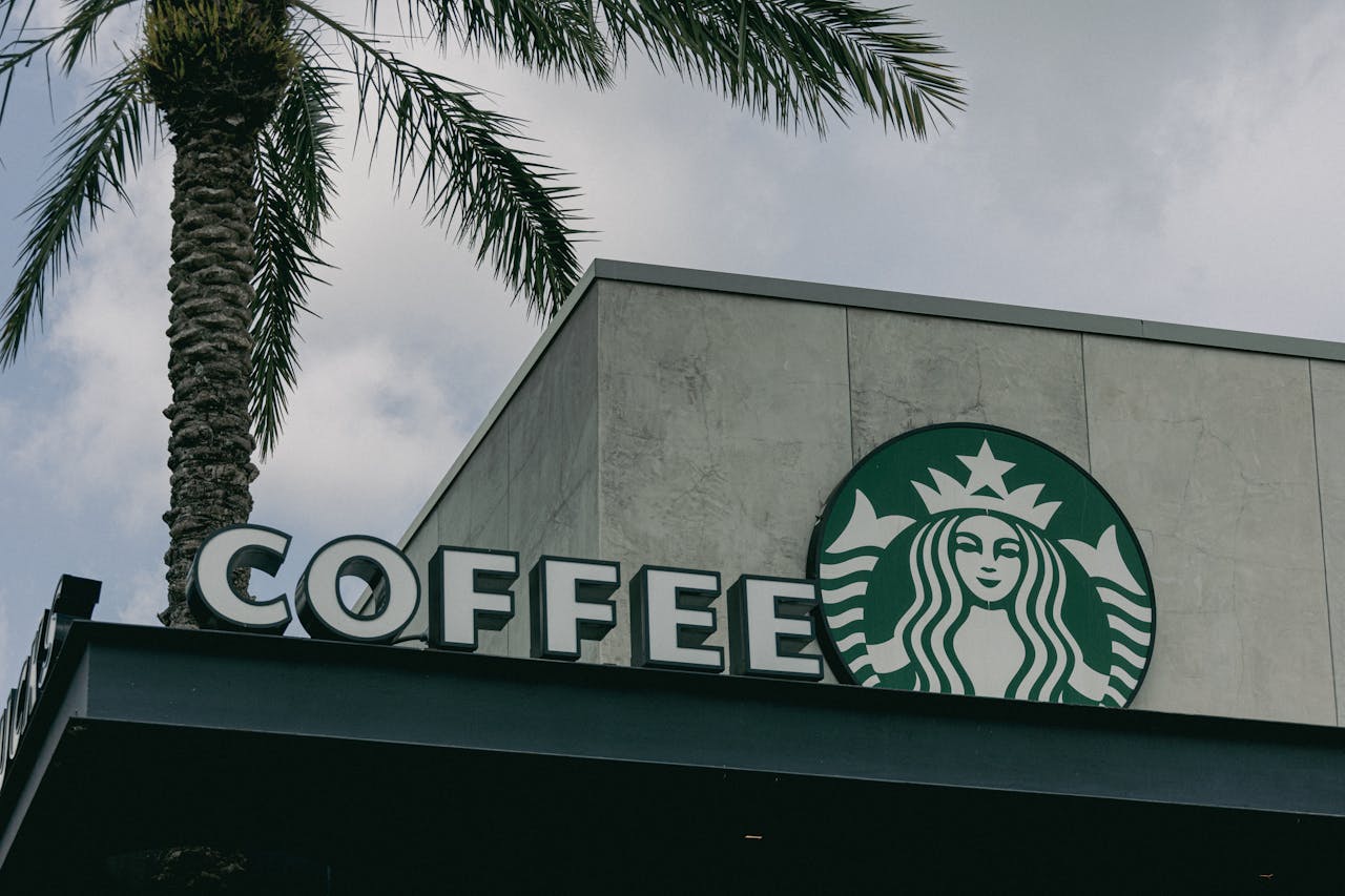 Potres u industriji franšiza i ugostiteljstva: Starbucks prodaje deo poslovanja u višemilionskom ugovoru