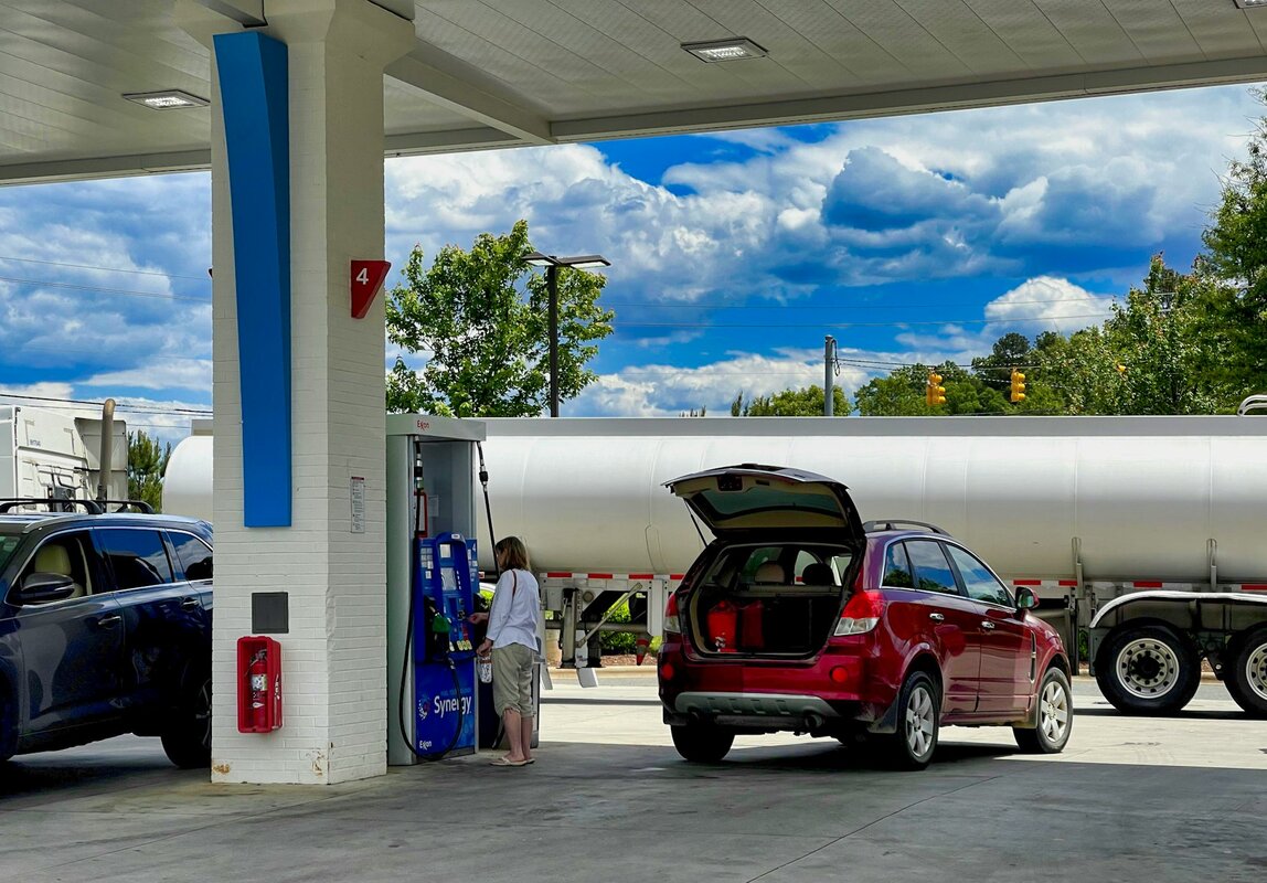 Gorivo u Americi probilo granicu od $4: Cene ne prestaju da rastu zbog rata u Iranu