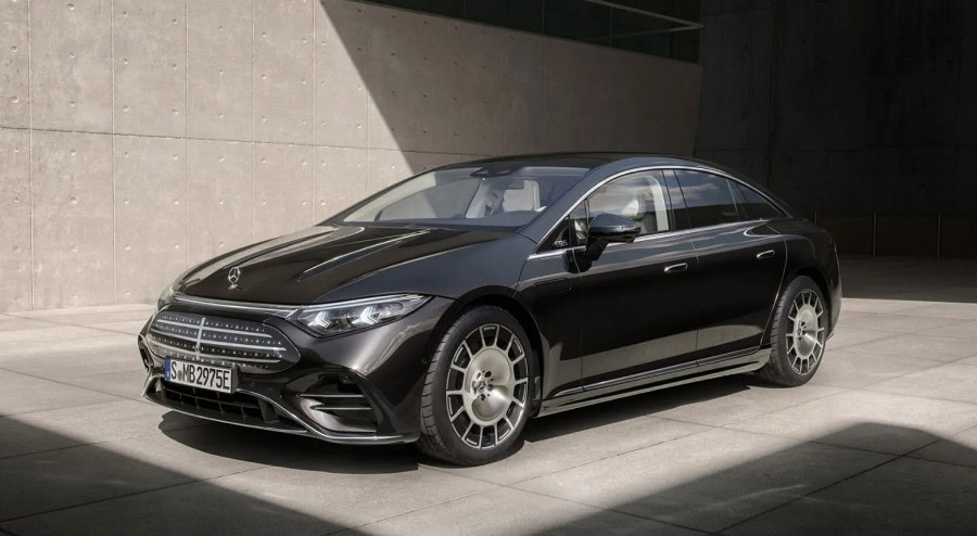 Mercedes pomera granice: Novi EQS donosi futuristički volan i impresivan domet