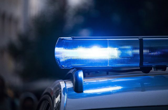 Lažnom vozačkom dozvolom podizao tuđi novac: Policija traži muškarca posle osam incidenata u Illinois-u