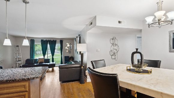 APARTMENT FOR RENT