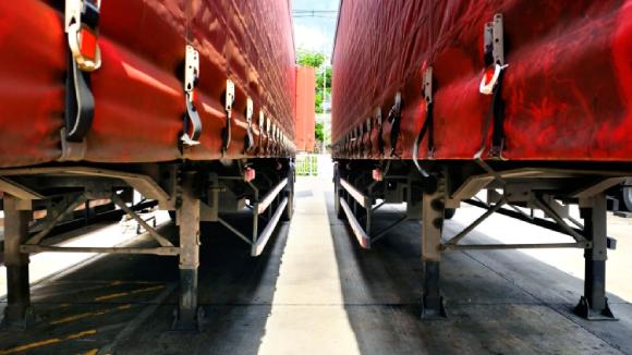 POTREBAN FLATBED TRAILER ZA RENTU