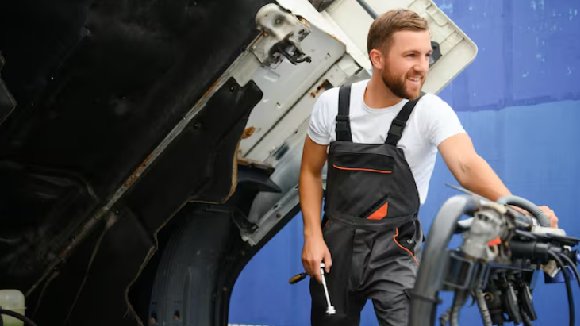 EXPERIENCED MECHANIC NEEDED